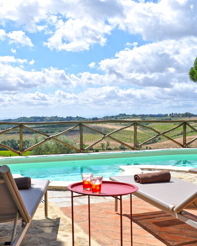 Capanna Al Lago: Buitenmeubels, Stoel, Zwembad, Buitentafel