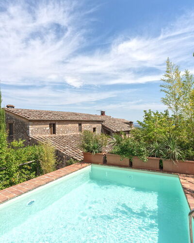 Podere Lorena, Charming Tuscan Farmhouse: Blauw, Architectuur, Zwembad, Samengesteld Materiaal, Landgoed, Hacienda, Villa, Boerderij, Binnenplaats, Backyard