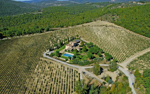 La Dimora del Chianti Dimora: Stunning Tuscan Vill: Vogelperspectief, Plantage, Landschap, Luchtfotografie, Woongebied, Land Lot, Landbouw, Landelijk Gebied, Plain, Veld