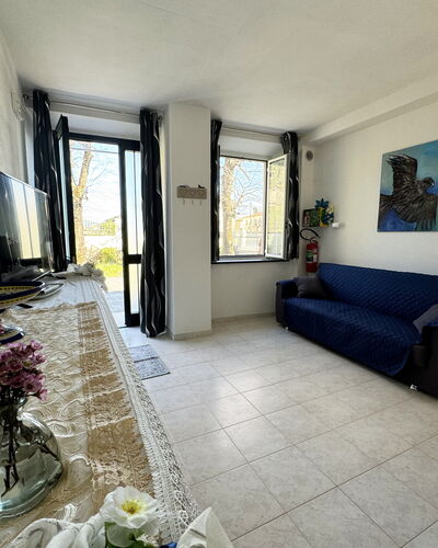 Il Volo Del Nibbio: Interieur Ontwerp, Verdieping, Flooring, Meubilair, Appartement, Kamer, Woonkamer, Bankstel, Gordijn