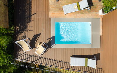 Casa Meletta: Zwembad, Buitenmeubels, Eco Hotel, Schaduw, Vrije Tijd, Beits, Toevlucht, Dek, Ontwerp, Hardwood