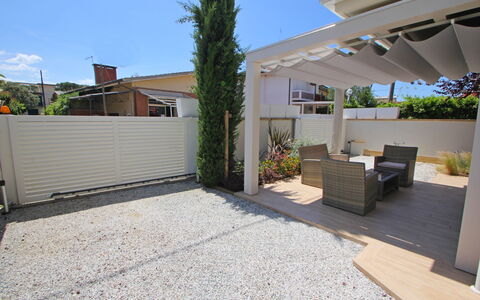 Casa Simonetta: Huis, Schaduw, Tuin, Samengesteld Materiaal, Backyard, Werf, Beton, Landscaping, Binnenplaats, Patio