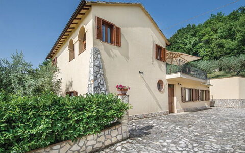 Casa Rosmarino, Ac, Wifi, Narni: Huis, Huis, Woongebied, Deur, Verblijf, Landgoed, Landscaping, Oprit, Hacienda, Balkon