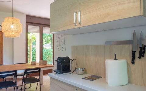 Casa Carla: Meubilair, Countertop, Interieur Ontwerp, Keuken, Hout, Flooring, Cabinetry, Toestel Van De Keuken, Verdieping, Verlichting