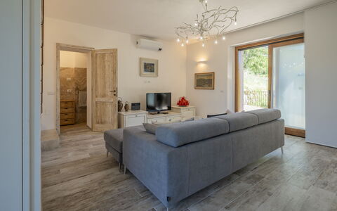 Villetta Cafaggio, Ac, Wifi, Panzano In Chianti: Meubilair, Flooring, Interieur Ontwerp, Verdieping, Hout, Bankstel, Kamer, Woonkamer, Plafond, Houten Vloer