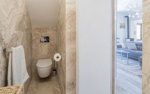 Villetta Cafaggio, Ac, Wifi, Panzano In Chianti: Flooring, Verdieping, Interieur Ontwerp, Huis, Loodgieterswerkinrichting, Kamer, Badkamer, Tegel, Toilet