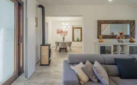 Villetta Cafaggio, Ac, Wifi, Panzano In Chianti: Meubilair, Interieur Ontwerp, Flooring, Verdieping, Bankstel, Hout, Kamer, Plafond, Woonkamer, Verlichting