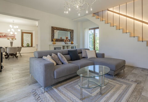 Villetta Cafaggio, Ac, Wifi, Panzano In Chianti: Meubilair, Interieur Ontwerp, Flooring, Bankstel, Verdieping, Woonkamer, Hout, Plafond, Huis, Tafel