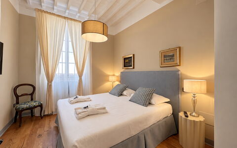 Via Roma 39: Meubilair, Interieur Ontwerp, Slaapkamer, Bed, Textiel, Laken, Bedding, Verdieping, Kamer, Linens