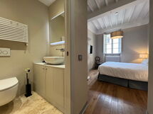 Double bedroom and bathroom