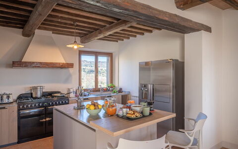 Casale Sunset: Meubilair, Keuken, Interieur Ontwerp, Flooring, Countertop, Hout, Plafond, Toestel Van De Keuken, Huis, Cabinetry