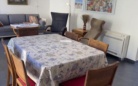 Anne-britt Home: Meubilair, Flooring, Interieur Ontwerp, Stoel, Verdieping, Tafel, Hout, Keuken En Eettafel, Textiel, Eetkamer