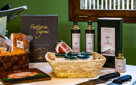 Villa Airone Tegoni, Pool, Radicondoli: Fles, Wijn, Voedsel, Glazen Fles