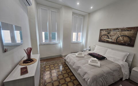 Il Cervo In Città: Verdieping, Flooring, Hout, Interieur Ontwerp, Appartement, Kamer, Slaapkamer, Plafond, Bed, Beits