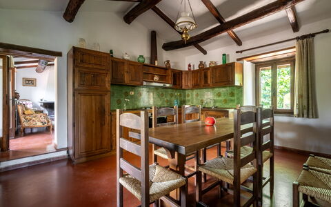 Casa La Cedrina, Pool, Lornano: Meubilair, Hout, Interieur Ontwerp, Plafond, Flooring, Tafel, Keuken En Eettafel, Eetkamer, Stoel, Kamer