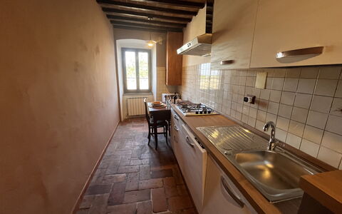 Appartamento Del Mercato: Flooring, Hout, Verdieping, Countertop, Keuken, Toestel Van De Keuken, Plafond, Kamer, Major Appliance, Gootsteen