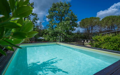 Casale La Canigiana, House, Pool, San Miniato: Blauw, Water, Zwembad, Samengesteld Materiaal, Toevlucht, Eco Hotel, Schaduw, Waterpartij, Reflectie, Landscaping