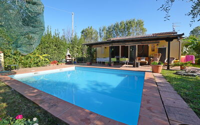 La Sevillana: Zwembad, Toevlucht, Eco Hotel, Vrije Tijd, Schaduw, Hacienda, Waterpartij, Backyard, Villa, Landgoed