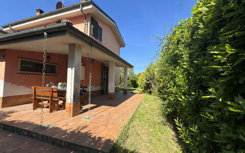 Dependance Egle: Huis, Huis, Woongebied, Dak, Tuin, Landgoed, Hacienda, Werf, Schaduw, Backyard