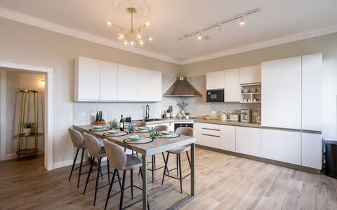 Casa Coccinella: Meubilair, Interieur Ontwerp, Keuken, Flooring, Countertop, Verdieping, Stoel, Lichte Inrichting, Hout, Keuken En Eettafel