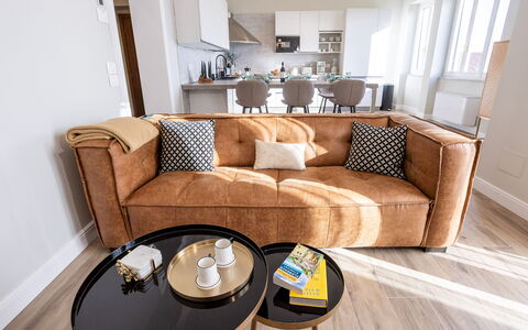 Casa Coccinella: Meubilair, Interieur Ontwerp, Flooring, Verdieping, Bankstel, Hout, Houten Vloer, Woonkamer, Appartement