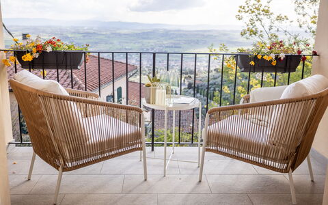 Casa Coccinella: Meubilair, Buitenmeubels, Stoel, Tafel, Buitentafel, Wicker, Balkon, Patio, Schaduw, Koffietafel