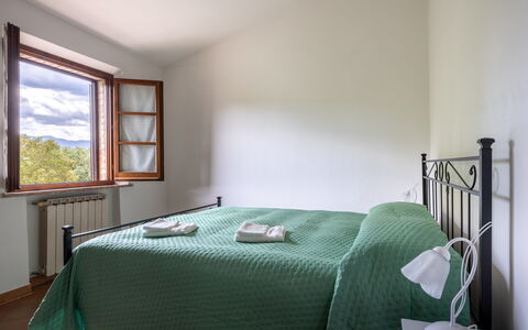 Oliveto Del Cantarello: Interieur Ontwerp, Muur, Slaapkamer, Meubilair, Bed, Hout, Laken, Flooring, Bedding, Plafond