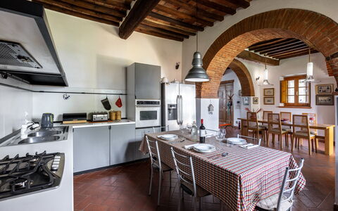 Maria Gabriella Home & Cottage: Meubilair, Muur, Interieur Ontwerp, Flooring, Plafond, Keuken, Huis, Stoel, Kamer, Verdieping