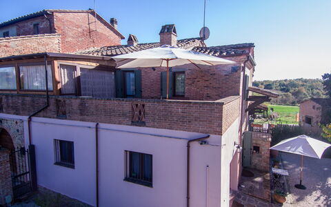 The Tuscan Retreat Spa: Muur, Architectuur, Steen, Balkon