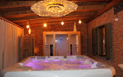 Holiday Home Croce With Spa: Interieur Ontwerp, Meubilair, Hout, Flooring, Plafond, Verdieping, Verlichting, Lichte Inrichting, Kamer, Huis