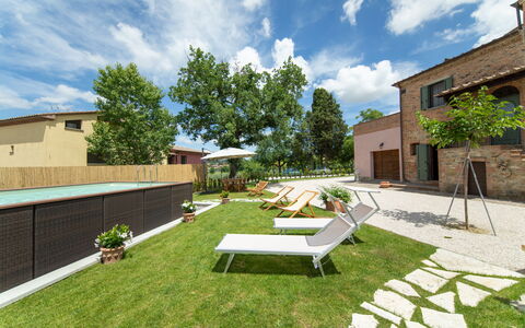 Holiday Home Croce With Spa: Woongebied, Tuin, Land Lot, Buitenmeubels, Huis, Schaduw, Backyard, Zwembad, Landscaping, Landgoed