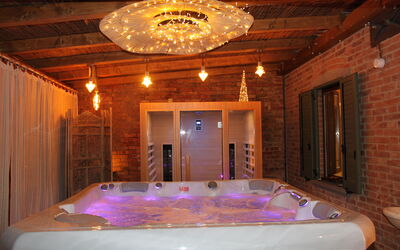 Holiday Home Croce With Spa: Interieur Ontwerp, Meubilair, Hout, Flooring, Plafond, Verdieping, Verlichting, Lichte Inrichting, Kamer, Huis