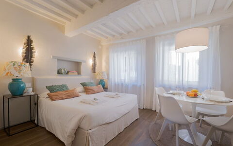 Guelfa 60: Interieur Ontwerp, Meubilair, Bed, Slaapkamer, Muur, Flooring, Verdieping, Plafond, Kamer, Bedding