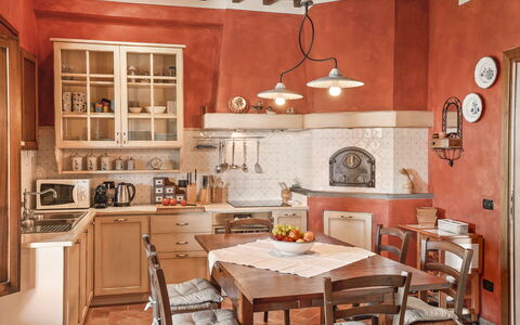 Villa Costa al Bagno: Meubilair, Interieur Ontwerp, Flooring, Keuken, Cabinetry, Verdieping, Hout, Stoel, Plafond, Kamer