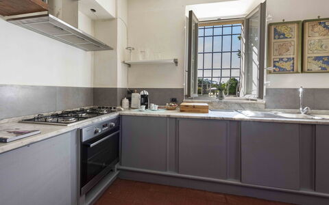 Villa Tambellini De Fondra: Keuken, Toestel Van De Keuken, Major Appliance, Countertop, Fornuis, Gasfornuis, Cabinetry, Interieur Ontwerp, Huishoudapparatuur, Fornuis