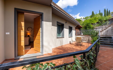 Il Ferrone Apartment with Garden - Greve in Chiant: Huis, Architectuur, Beits, Landgoed, Hardwood, Balkon, Eco Hotel, Ontwerp, Dek, Daylighting