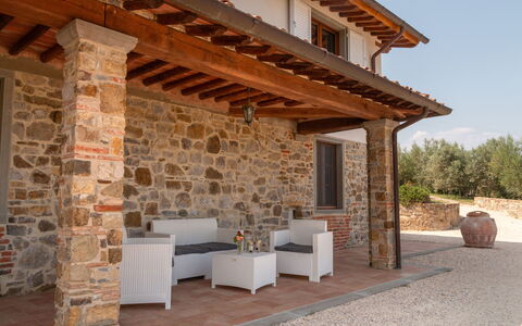 Marina's Lodge: Deur, Steen, Veranda, Bloempot, Kolom, Straal, Beits, Schaduw, Kamerplant