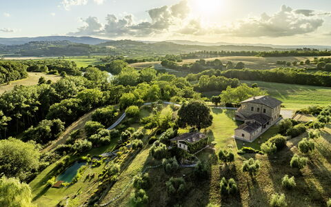 Aqua Bio Retreat: Boom, Natuurlijk Landschap, Vegetation, Landschap, Landelijk Gebied, Grasland, Land Lot, Plain, Menselijke Nederzetting