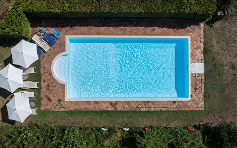 Mulino di Carpineto with Pool Gaiole in Chianti: Zwembad, Blauw, Samengesteld Materiaal, Toevlucht, Thermae, Hotel, Hacienda, Buitenmeubels, Villa, Waterpartij