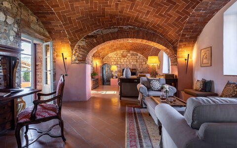 Il Gabbro, Luxury Experience: Meubilair, Muur, Interieur Ontwerp, Flooring, Plafond, Bankstel, Stoel, Tafel, Verdieping, Woonkamer