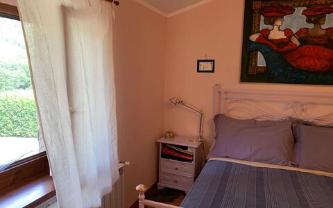 Villa Vindelbono: Meubilair, Bed, Slaapkamer, Interieur Ontwerp, Laken, Bedding, Linens, Hout, Kamer, Verdieping