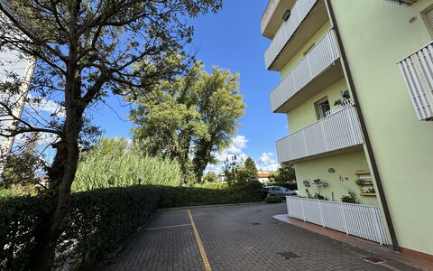 Liz: Appartement, Buurt, Woongebied, Condominium, Hatchback, Family Car, Balkon, Mid-Size Car