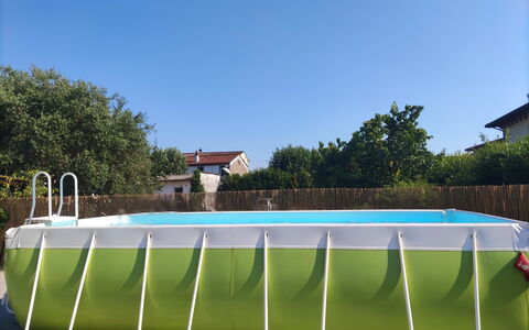 Villa Lory: Zwembad, Tuin, Backyard, Gazon, Plastic, Schaduw, Werf, Kunstgras
