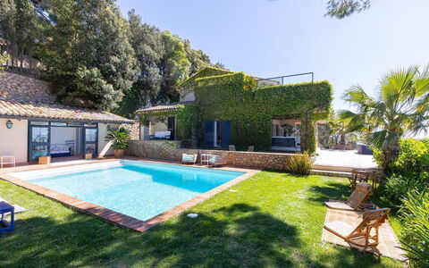 La Terrazza sul Mare: Zwembad, Blauw, Toevlucht, Eco Hotel, Villa, Paraplu, Landgoed, Vrije Tijd, Hacienda, Schaduw