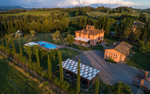 Villa Peccioli: Landgoed, Zwembad, Eco Hotel, Toevlucht, Villa, Herenhuis, Hacienda
