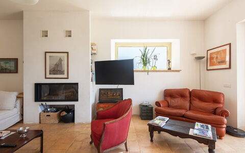 Villa Armonia: Meubilair, Interieur Ontwerp, Muur, Flooring, Hout, Woonkamer, Bankstel, Kamer, Verdieping, Fotolijst