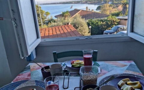 La Torre sul Ponte, Seaview, Garden: Tableware, Drinkware, Voedsel, Serveware, Tafel, Meubilair, Dishware, Bord, Ontbijt, Fruit