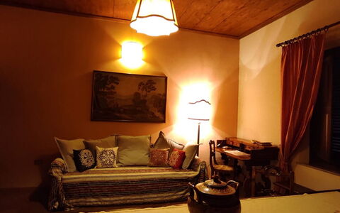 Villa Luce San Miniato: Meubilair, Interieur Ontwerp, Muur, Plafond, Verlichting, Flooring, Verdieping, Kamer, Lichte Inrichting, Bruin