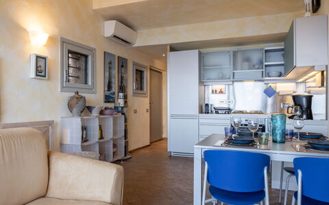 Stella Marina Apartment with Pool, Porto Santo Ste: Meubilair, Interieur Ontwerp, Flooring, Kamer, Verdieping, Appartement, Plafond, Tafel, Verlichting, Stoel