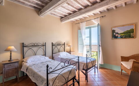 Cignella Resort: Meubilair, Buitenmeubels, Stoel, Balkon, Villa, Hotel, Toevlucht, Kamerplant, Bed Frame, Lamp